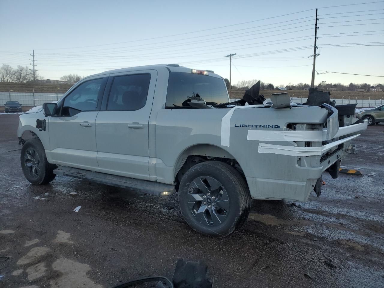 2023 FORD F150 LIGHTNING PRO photo 2
