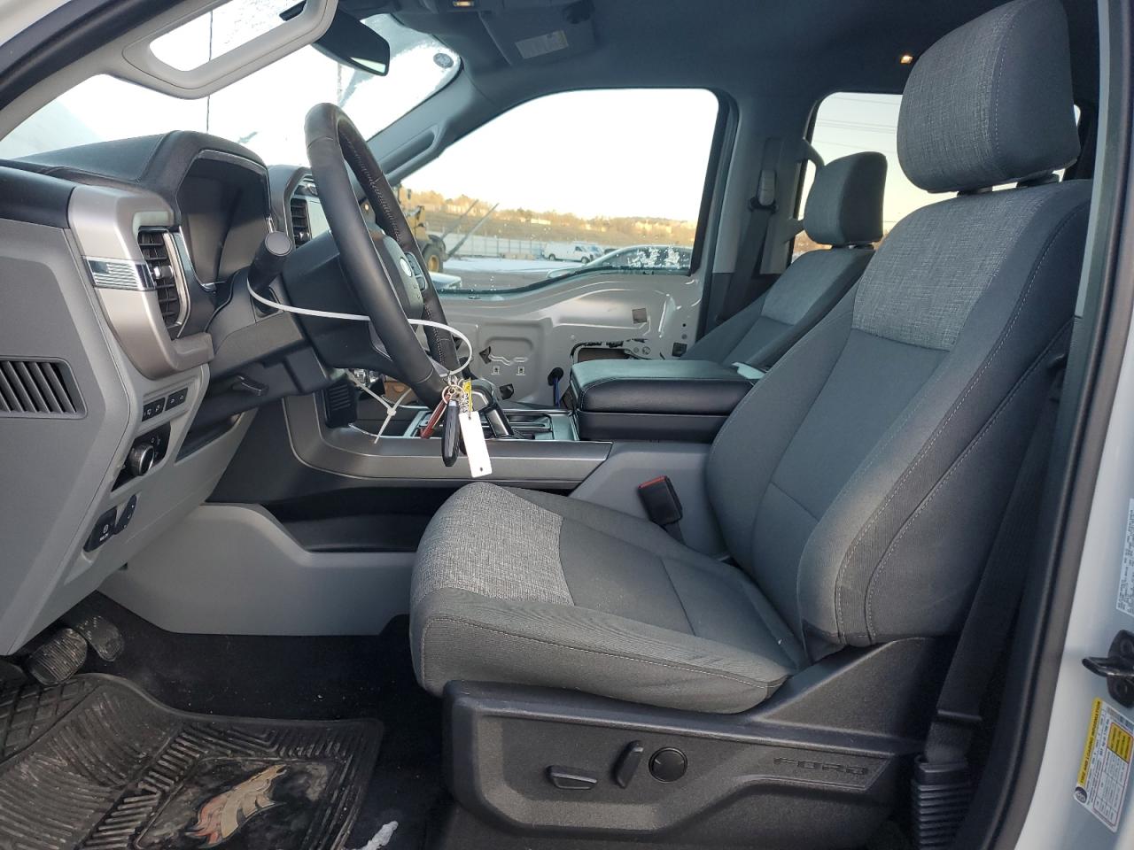 2023 FORD F150 LIGHTNING PRO photo 7