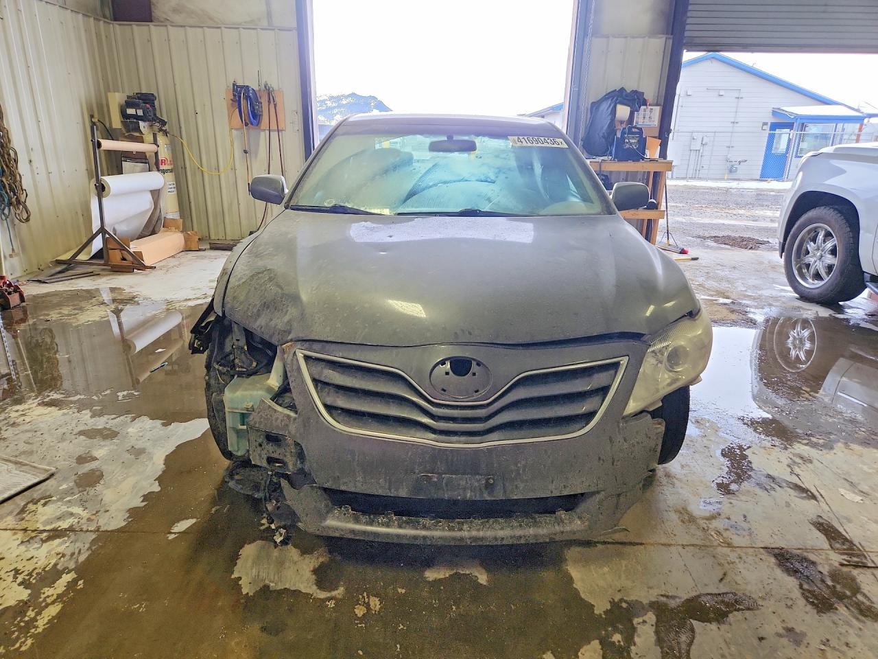 2011 TOYOTA CAMRY LE photo 13