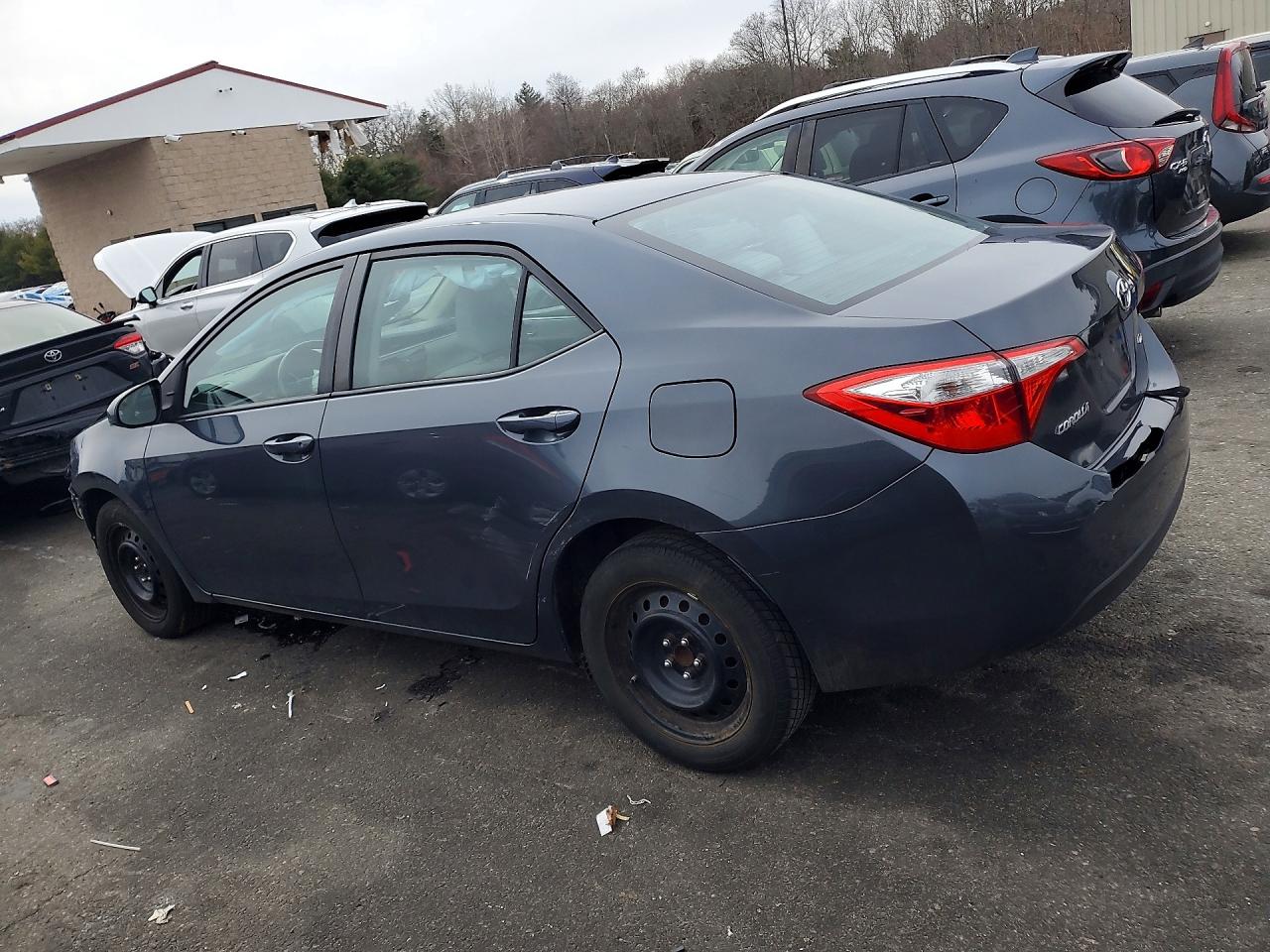 2014 TOYOTA COROLLA LE photo 3