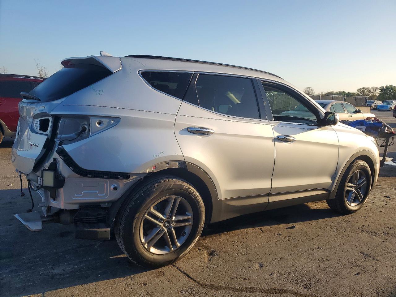 2017 HYUNDAI SANTA FE SPORT 2.4L photo 3