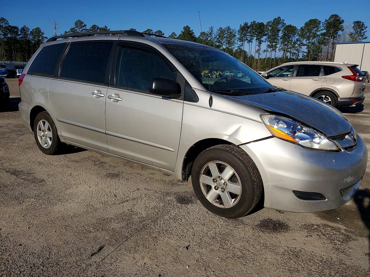2008 TOYOTA SIENNA LE 7-PASSENGER photo 4
