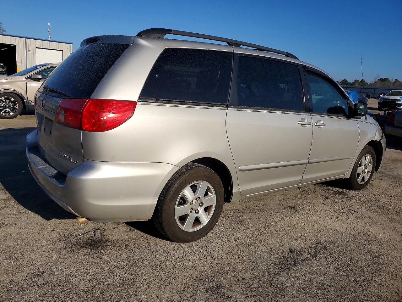 2008 TOYOTA SIENNA LE 7-PASSENGER photo 3