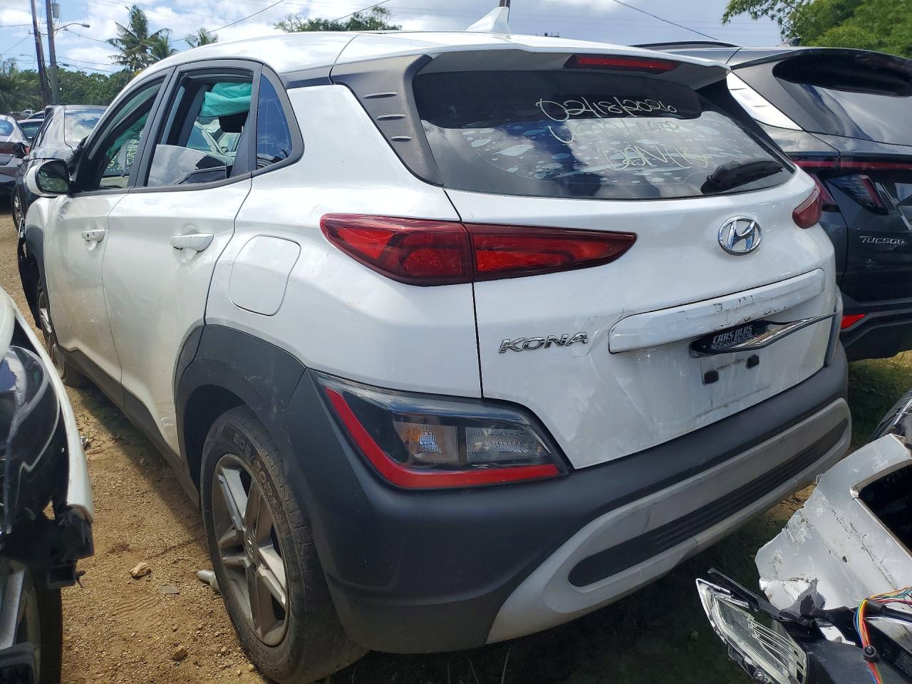 2022 HYUNDAI KONA SE photo 3