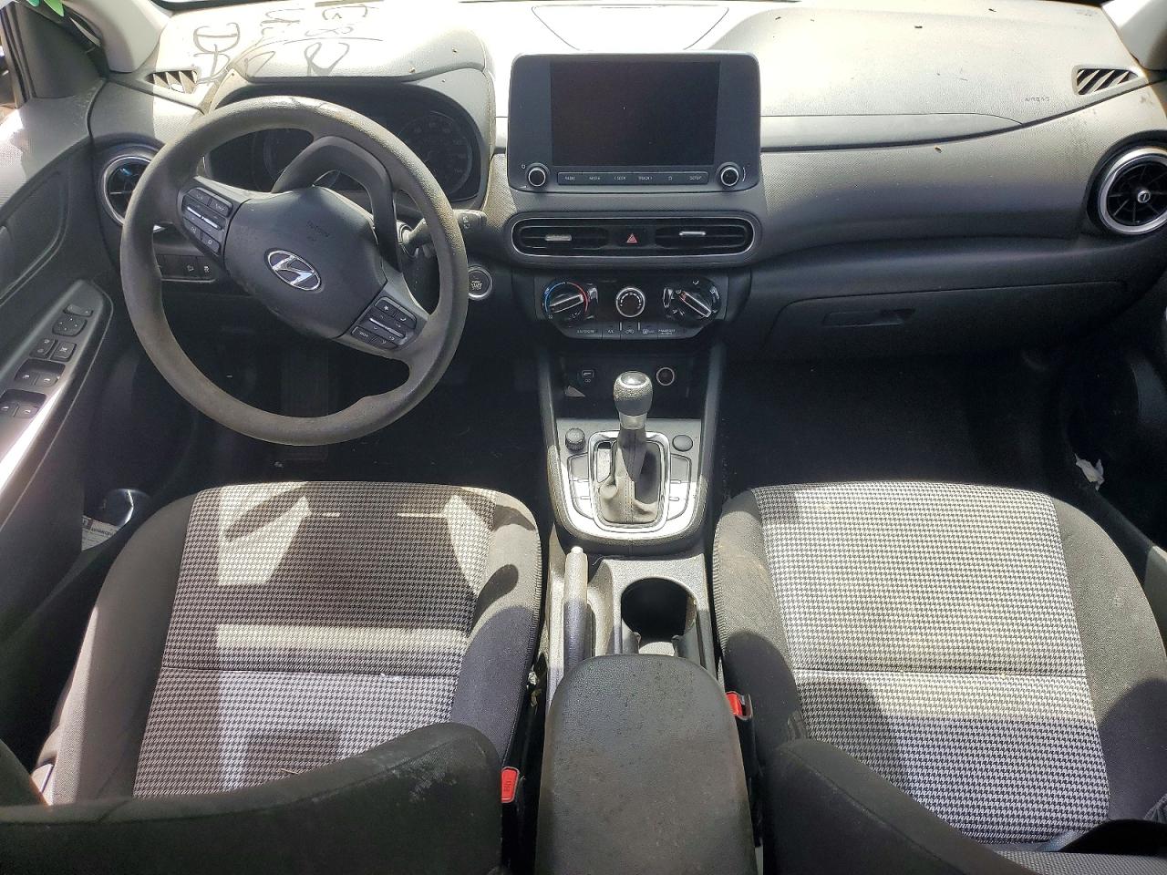 2022 HYUNDAI KONA SE photo 15