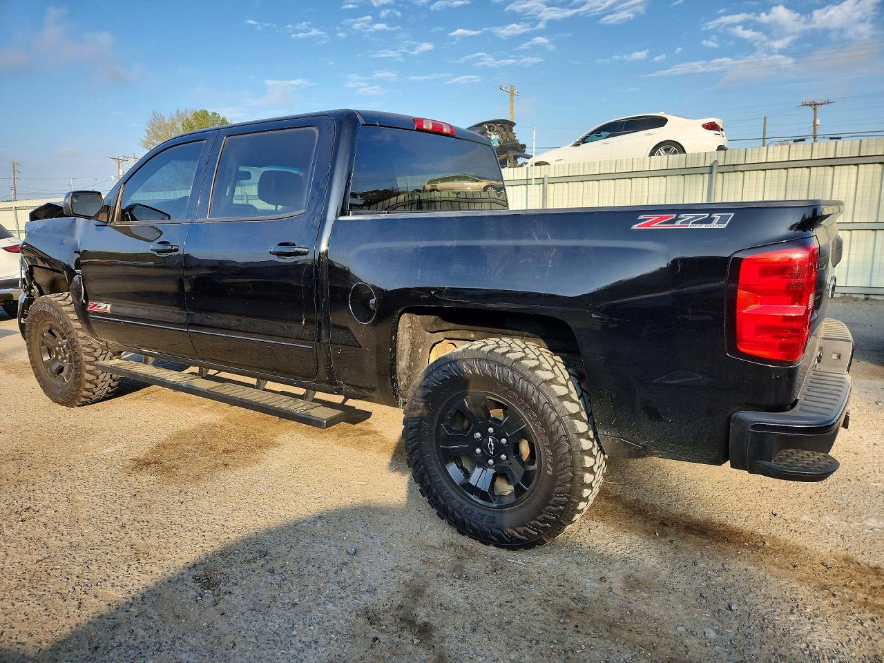 2018 CHEVROLET SILVERADO K1500 LT photo 3
