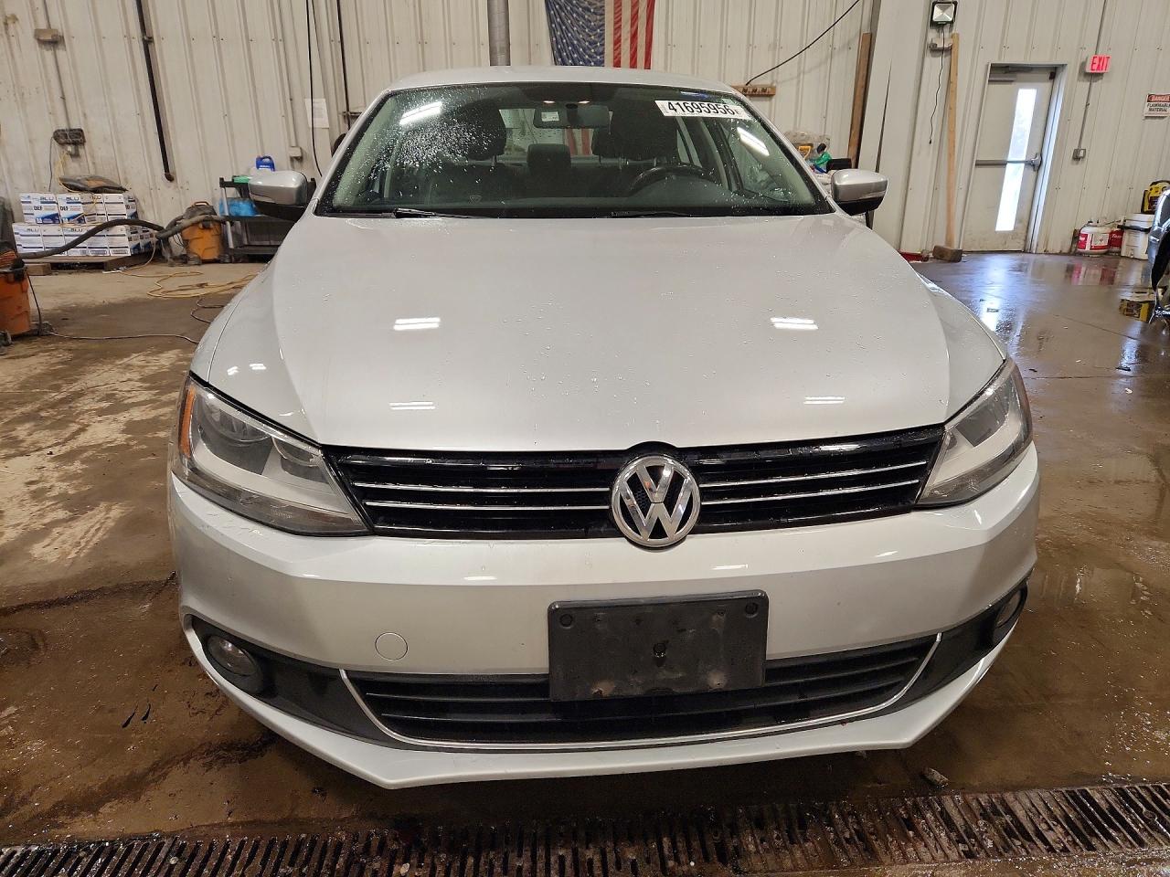 2011 VOLKSWAGEN JETTA SEL photo 9