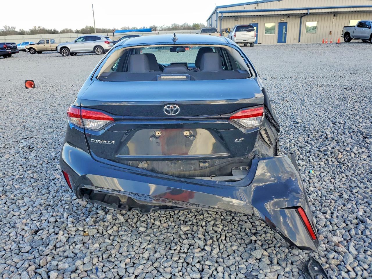 2021 TOYOTA COROLLA LE photo 11