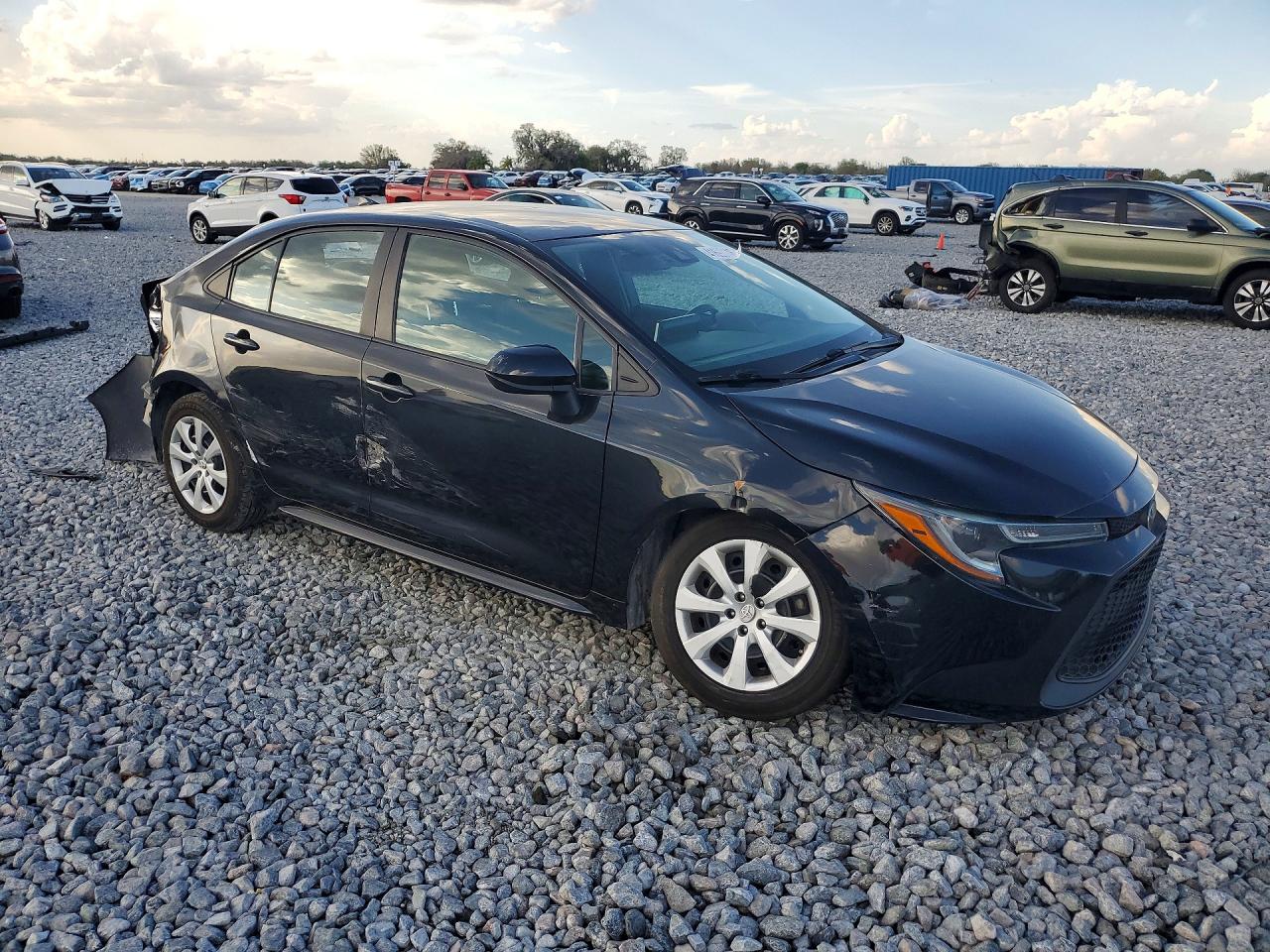 2021 TOYOTA COROLLA LE photo 7
