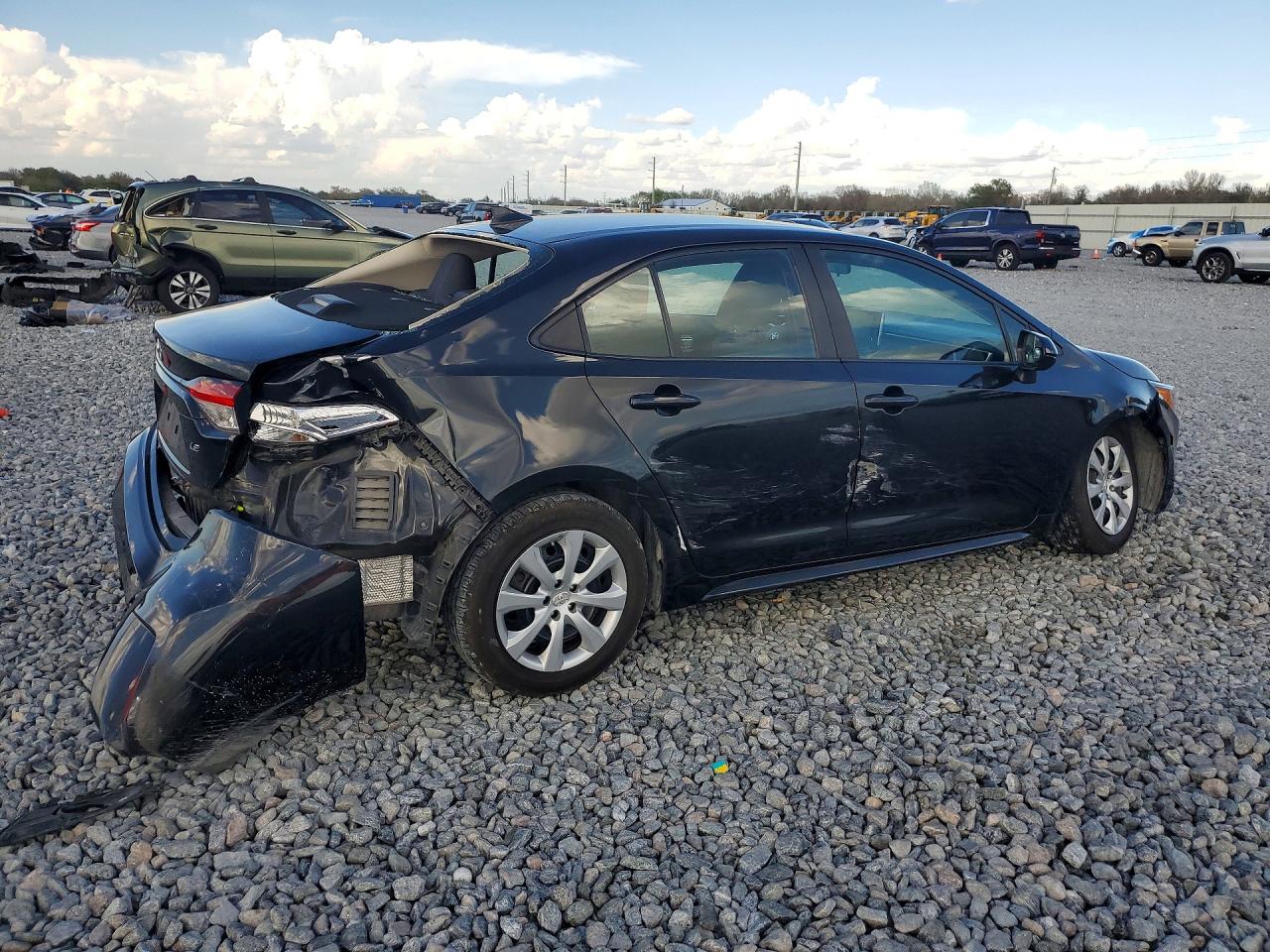 2021 TOYOTA COROLLA LE photo 5