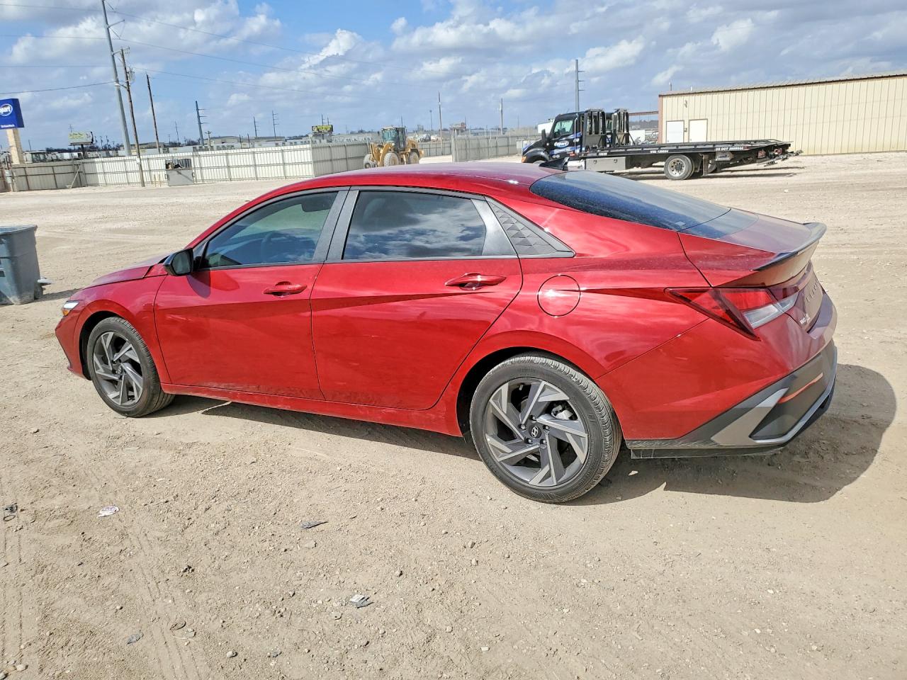 2025 HYUNDAI ELANTRA SEL SPORT photo 2