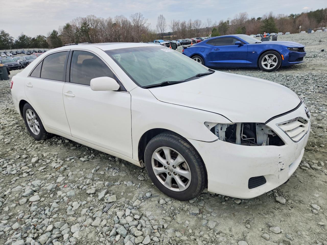 2010 TOYOTA CAMRY LE V6 photo 4