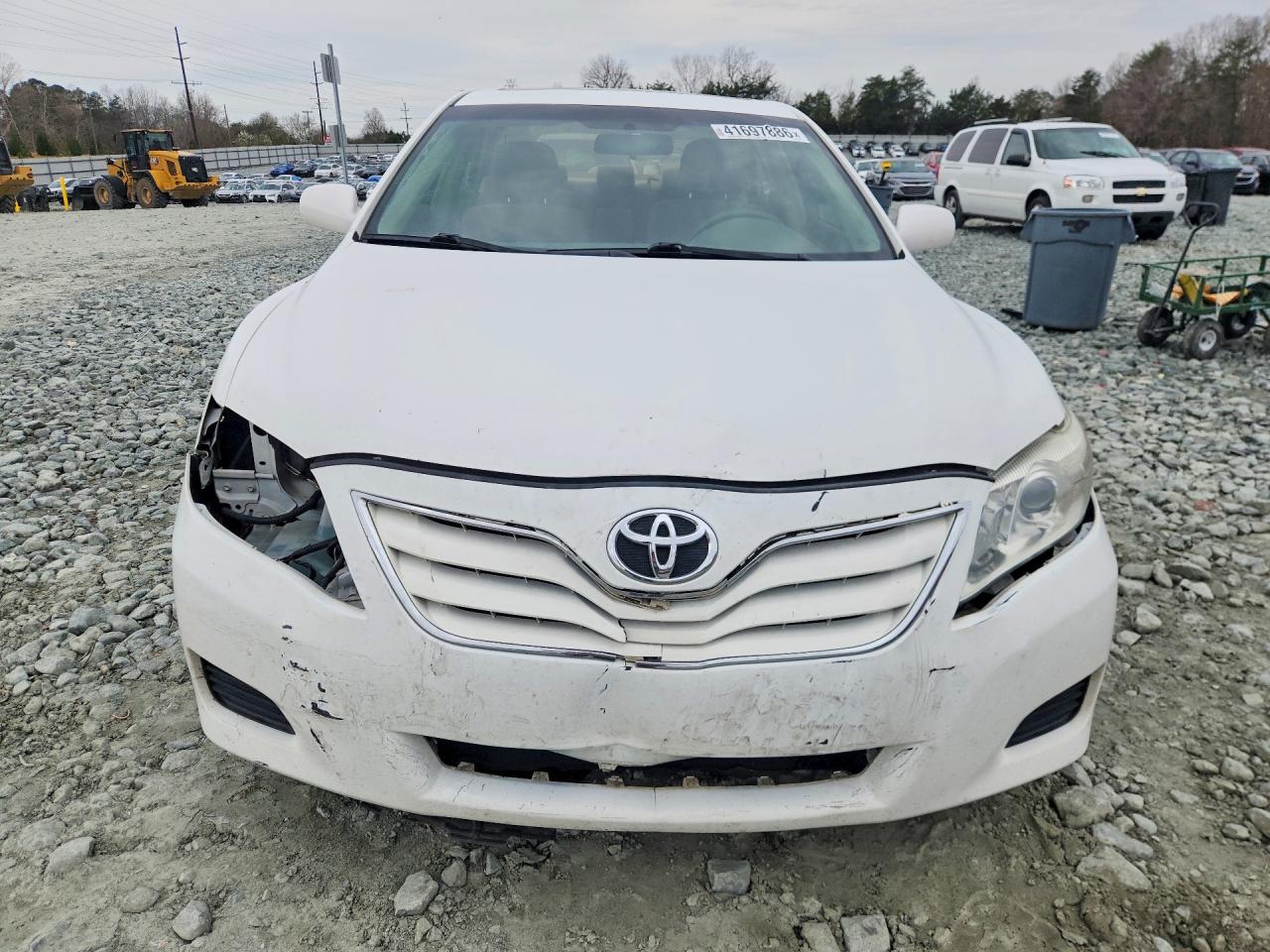 2010 TOYOTA CAMRY LE V6 photo 5