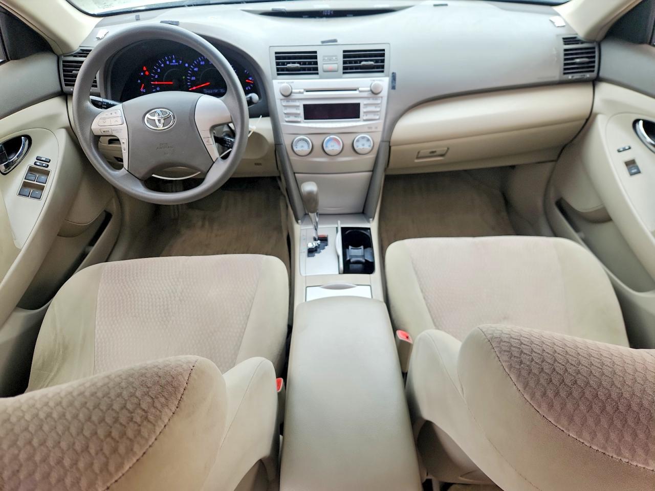 2010 TOYOTA CAMRY LE V6 photo 8