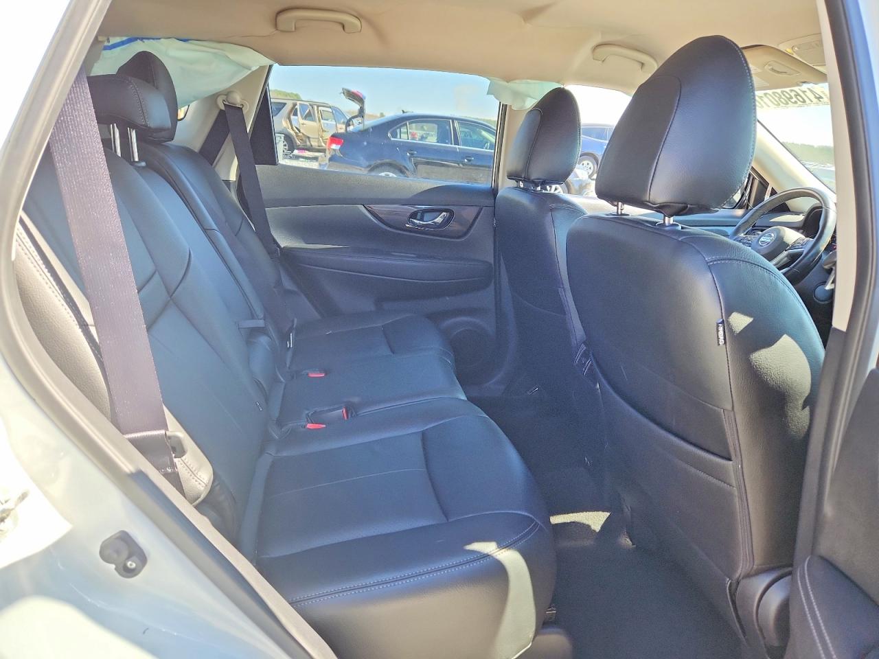 2020 NISSAN ROGUE SV photo 10