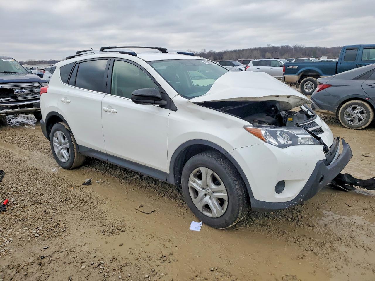 2014 TOYOTA RAV4 LE photo 4