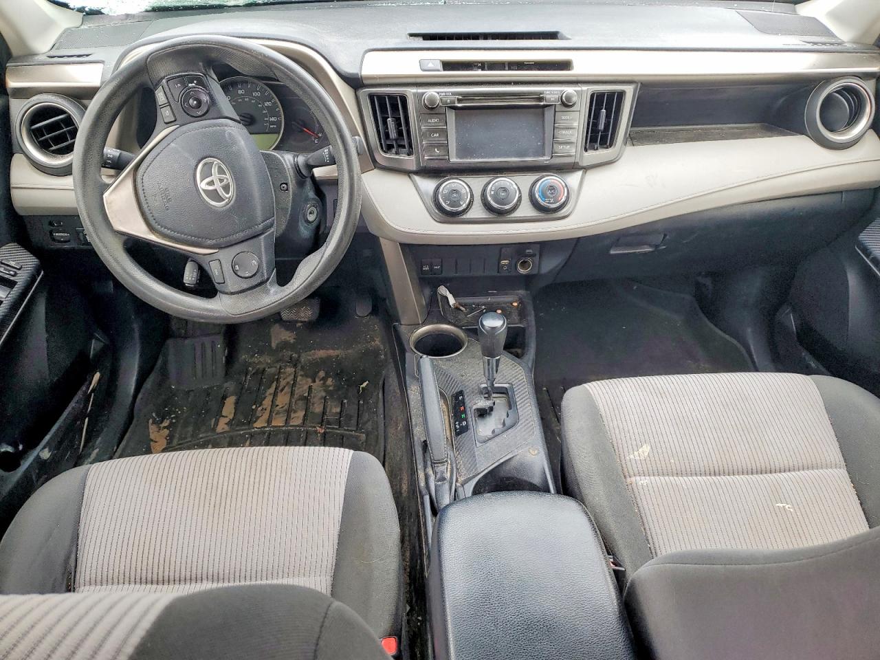2014 TOYOTA RAV4 LE photo 8