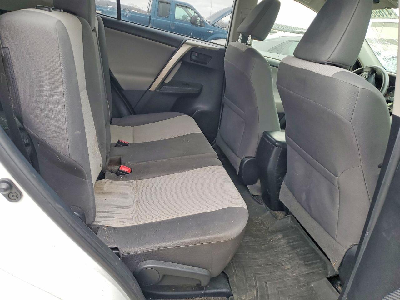 2014 TOYOTA RAV4 LE photo 11