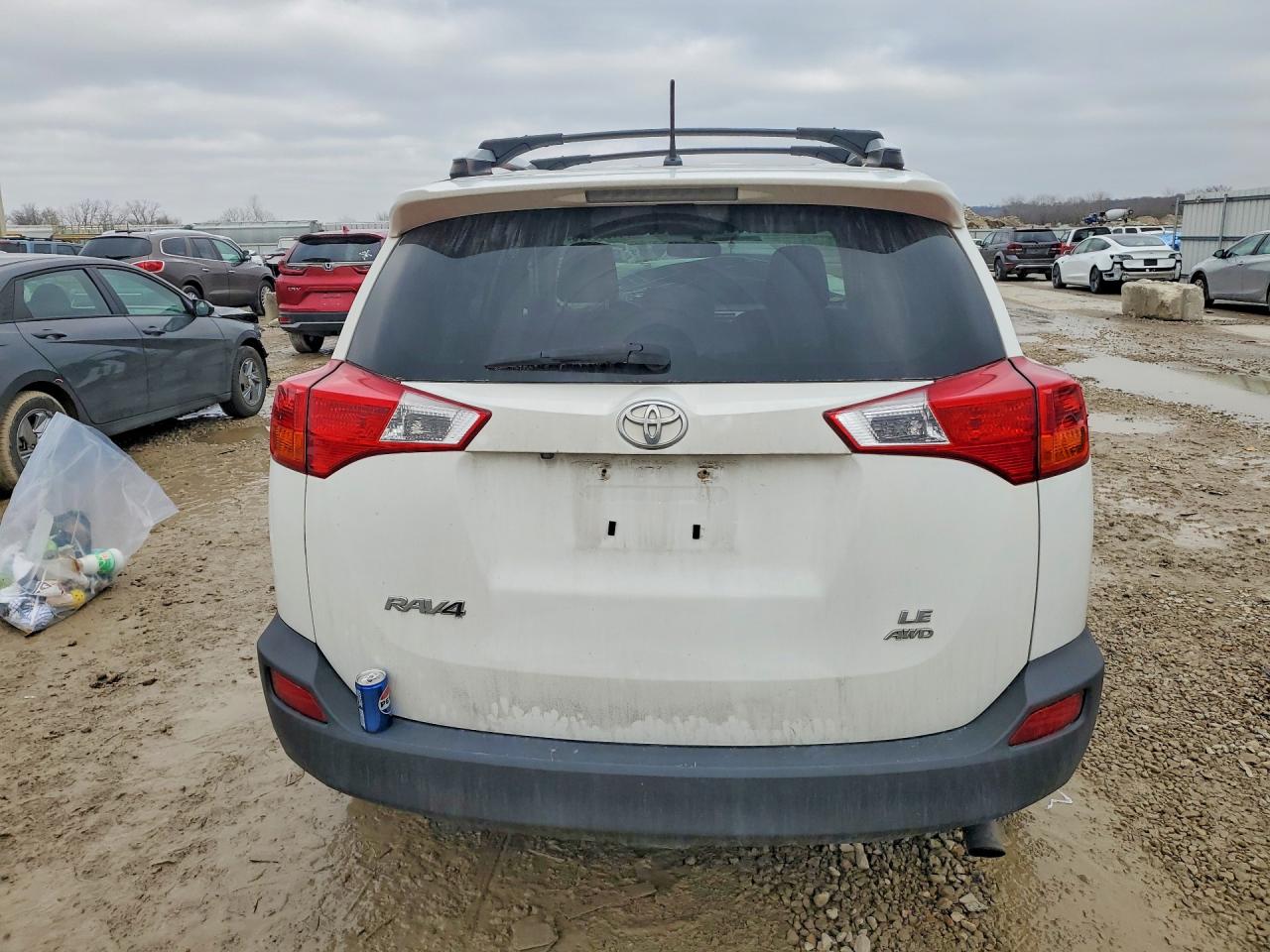 2014 TOYOTA RAV4 LE photo 6