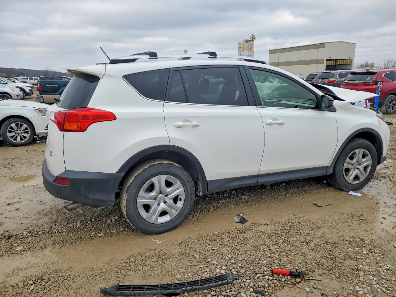 2014 TOYOTA RAV4 LE photo 3