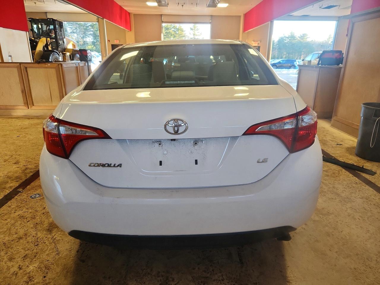 2014 TOYOTA COROLLA LE photo 6