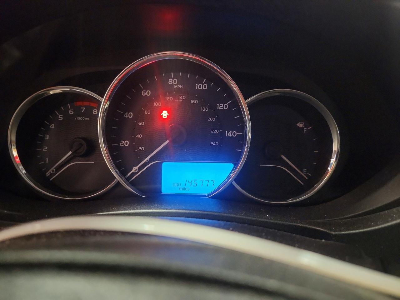2014 TOYOTA COROLLA LE photo 9