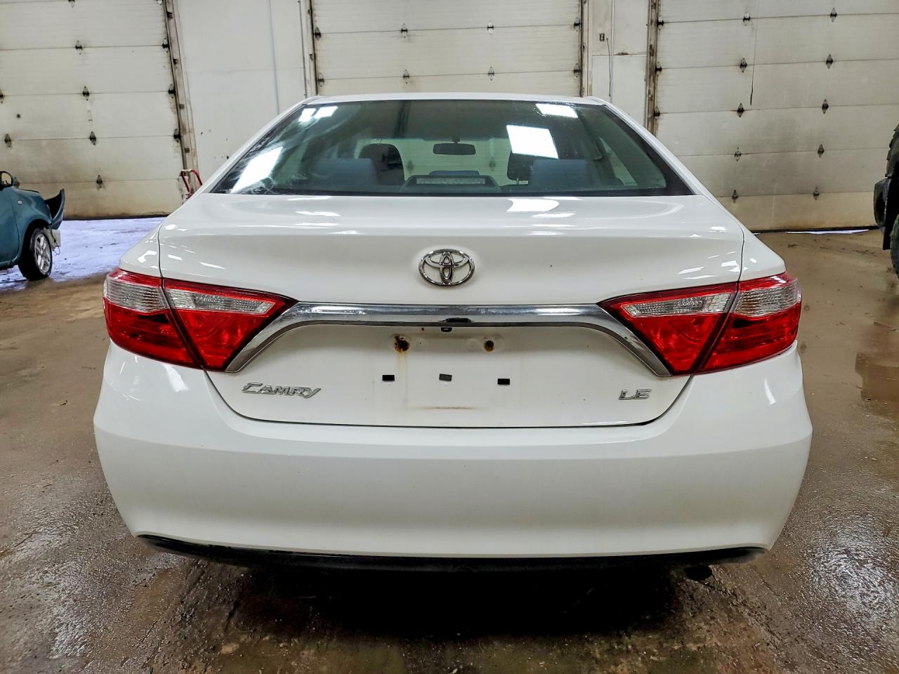 2017 TOYOTA CAMRY LE photo 11