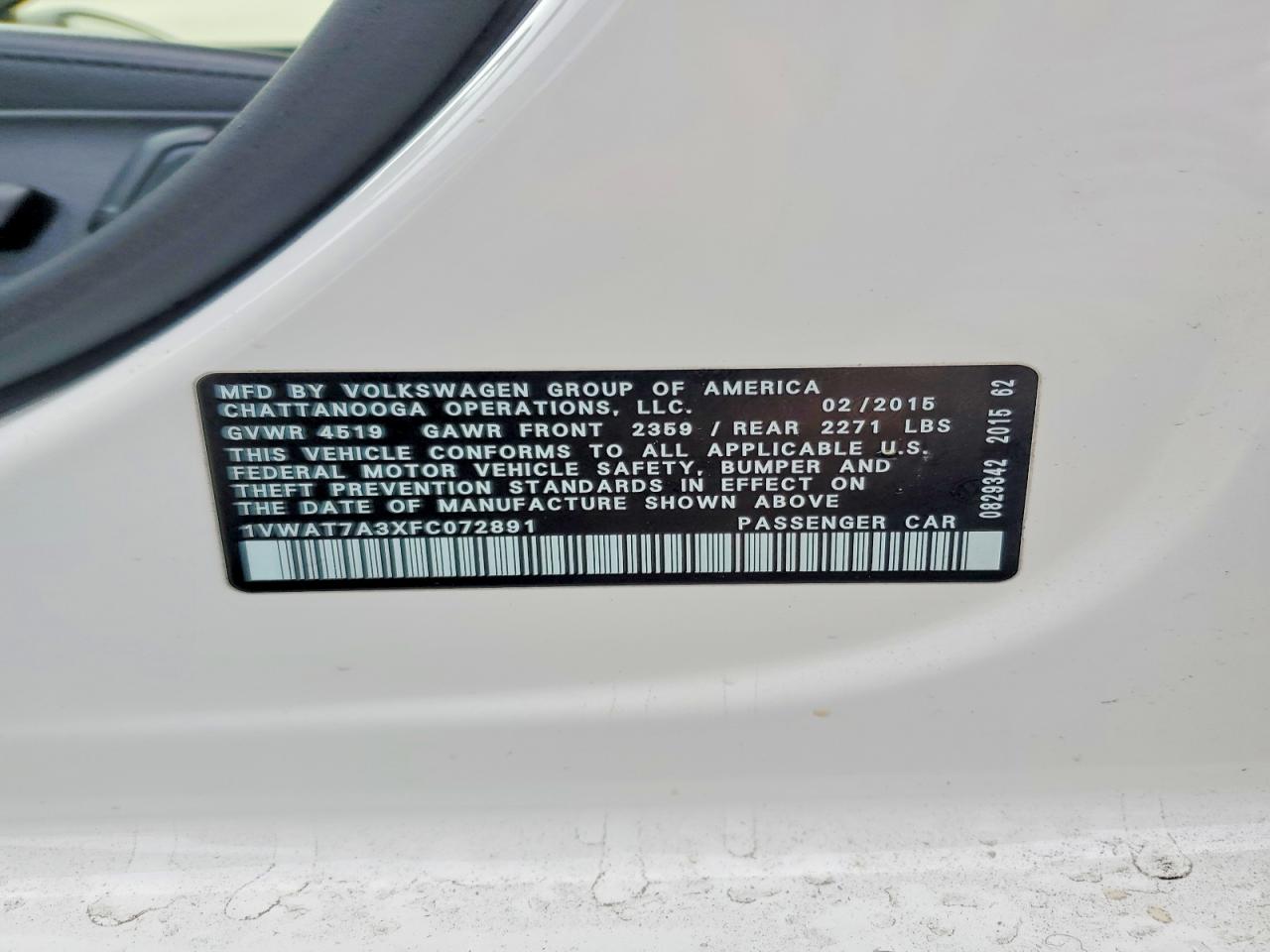 2015 VOLKSWAGEN PASSAT S photo 23