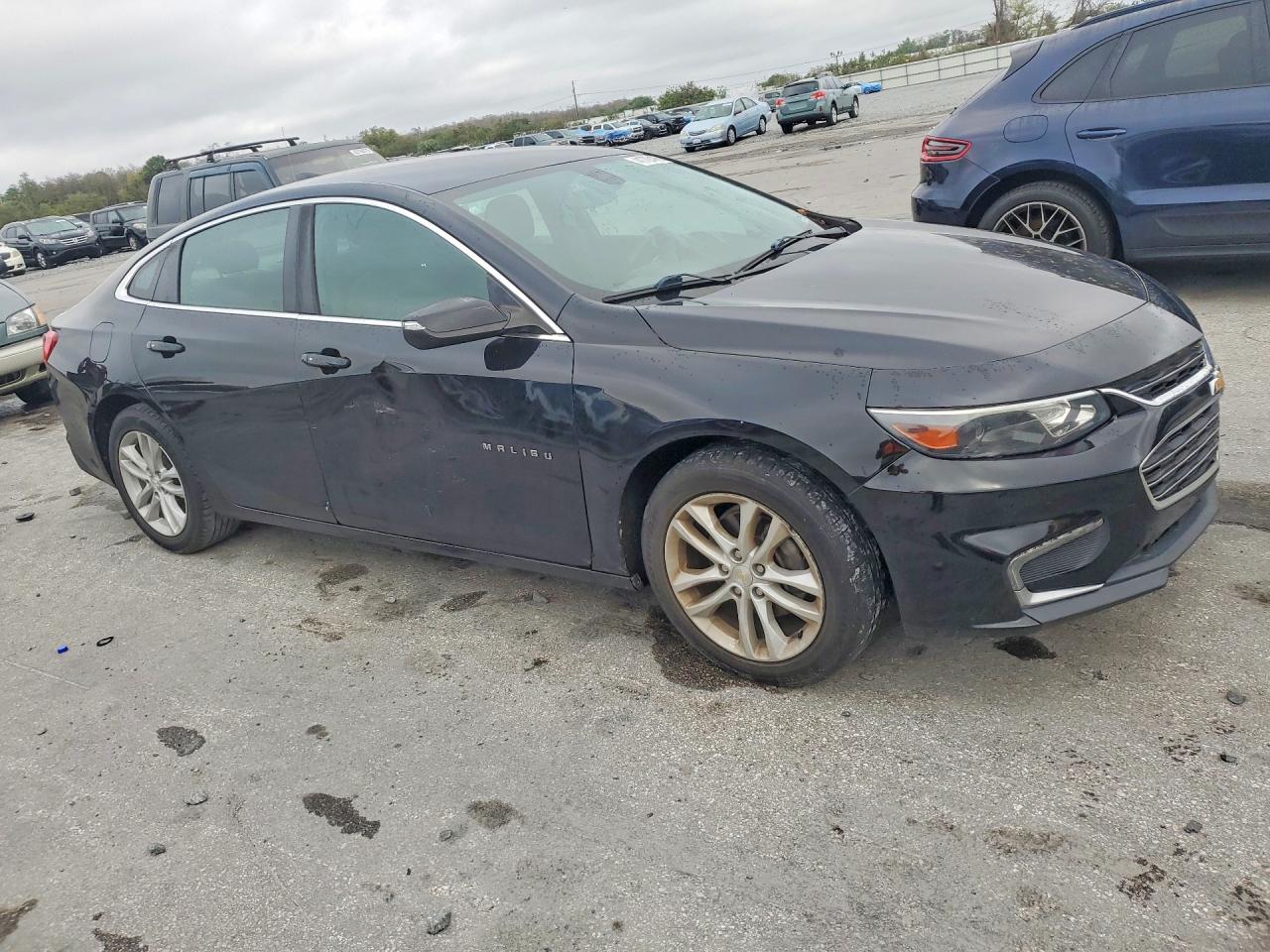 2018 CHEVROLET MALIBU LT photo 4