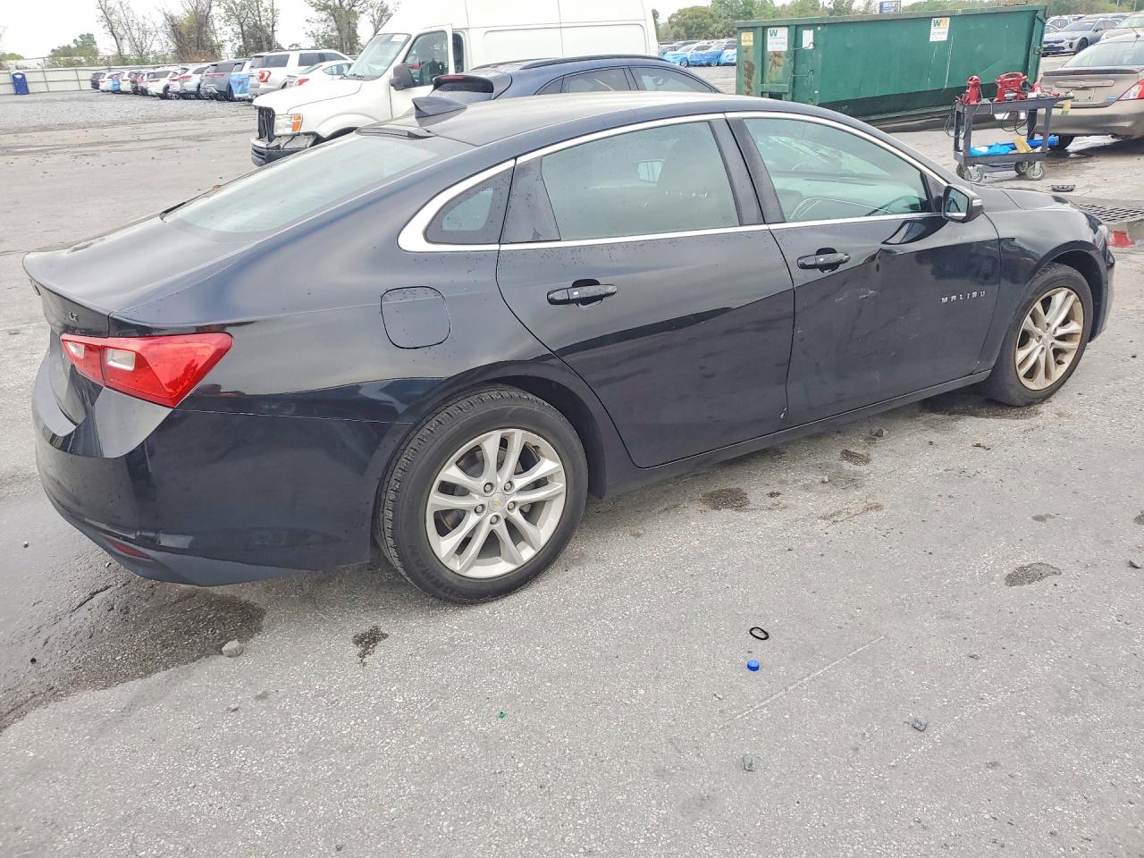 2018 CHEVROLET MALIBU LT photo 3