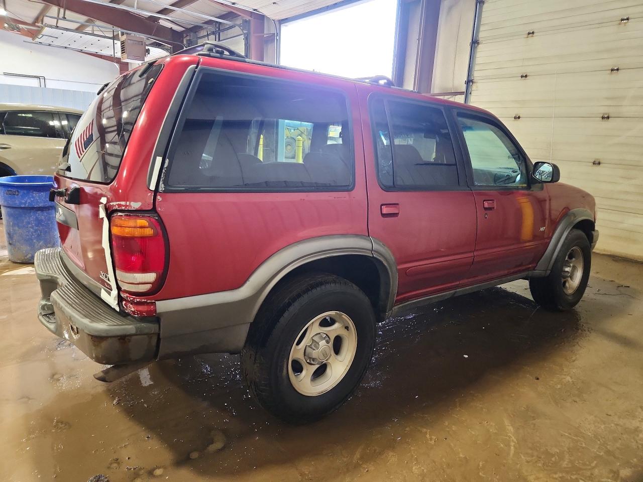 2000 FORD EXPLORER XLT photo 3