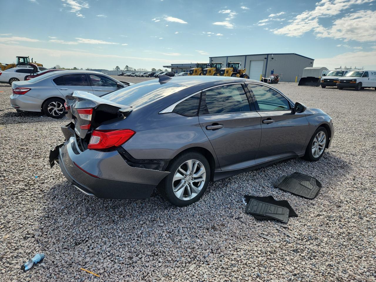 2018 HONDA ACCORD LX photo 5