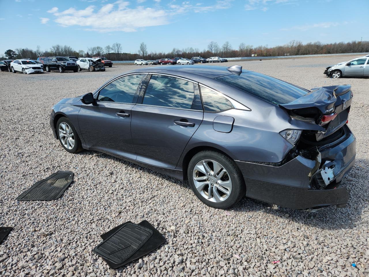 2018 HONDA ACCORD LX photo 3