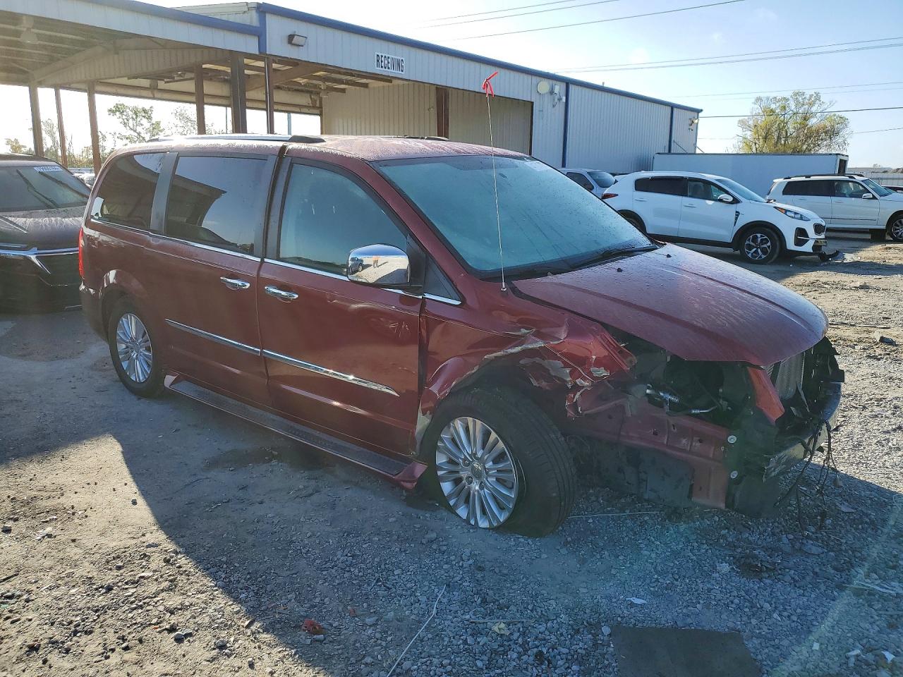2015 CHRYSLER TOWN & COUNTRY LIMITED photo 4
