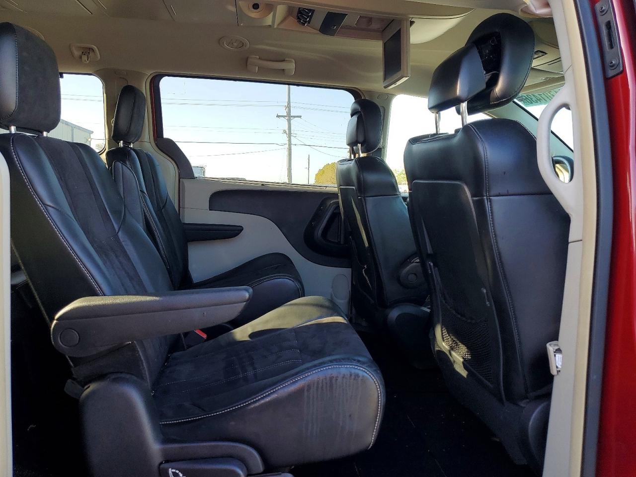 2015 CHRYSLER TOWN & COUNTRY LIMITED photo 11