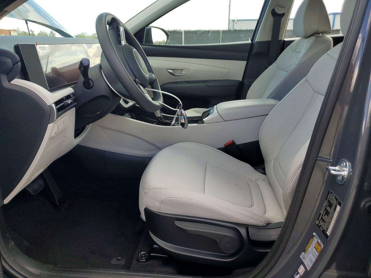 2026 HYUNDAI TUCSON SE photo 7