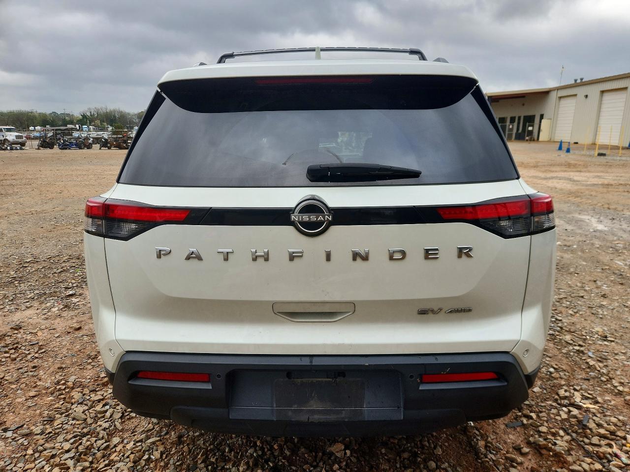 2023 NISSAN PATHFINDER SV photo 11