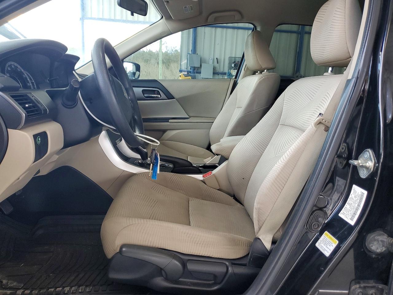 2015 HONDA ACCORD LX photo 7