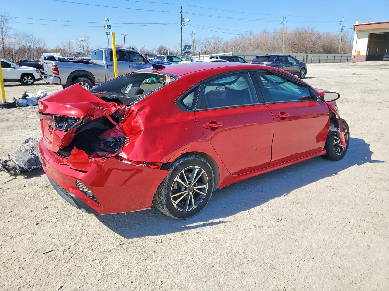 2023 KIA FORTE LXS photo 3