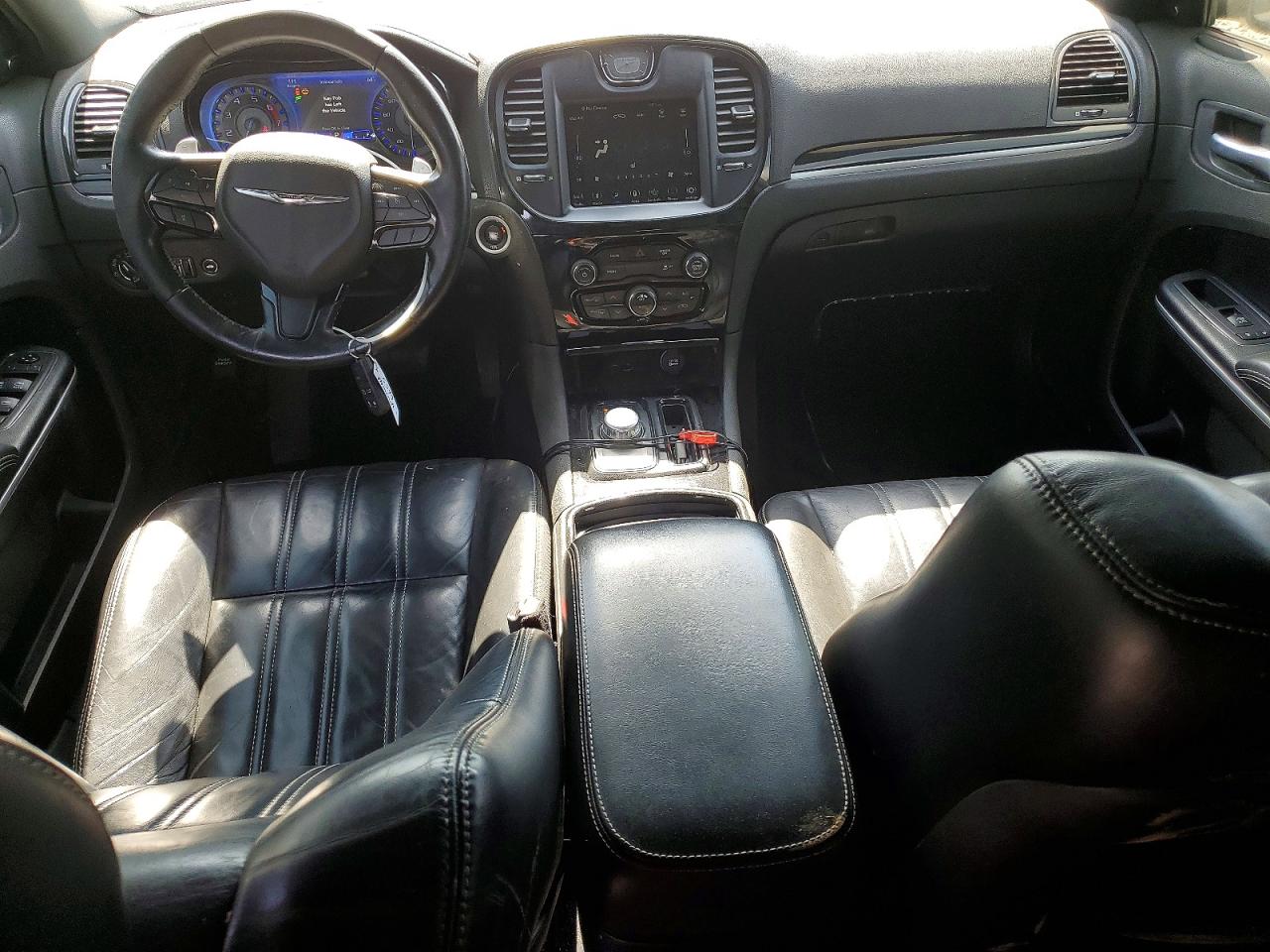 2019 CHRYSLER 300 S photo 15