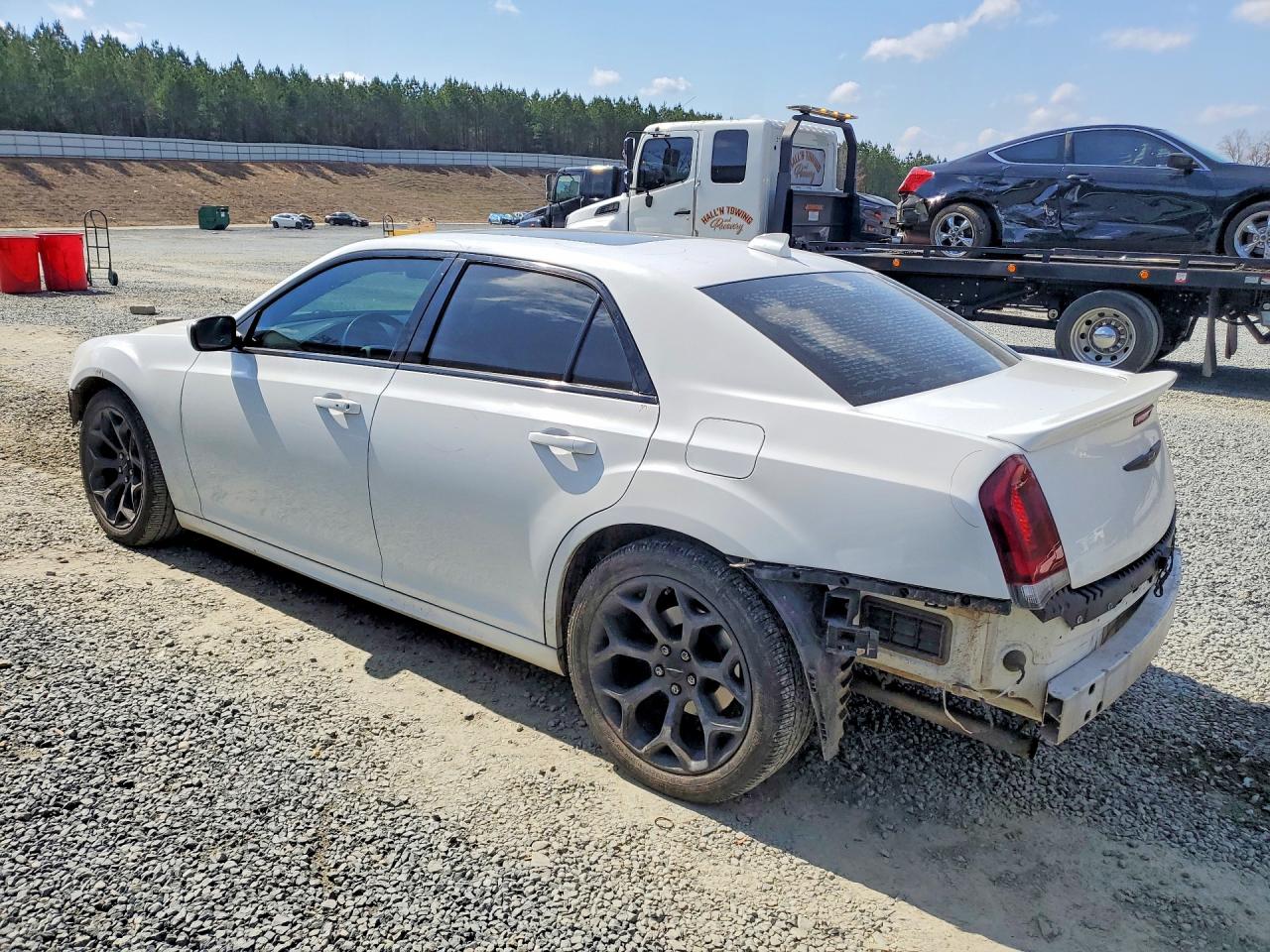 2019 CHRYSLER 300 S photo 3