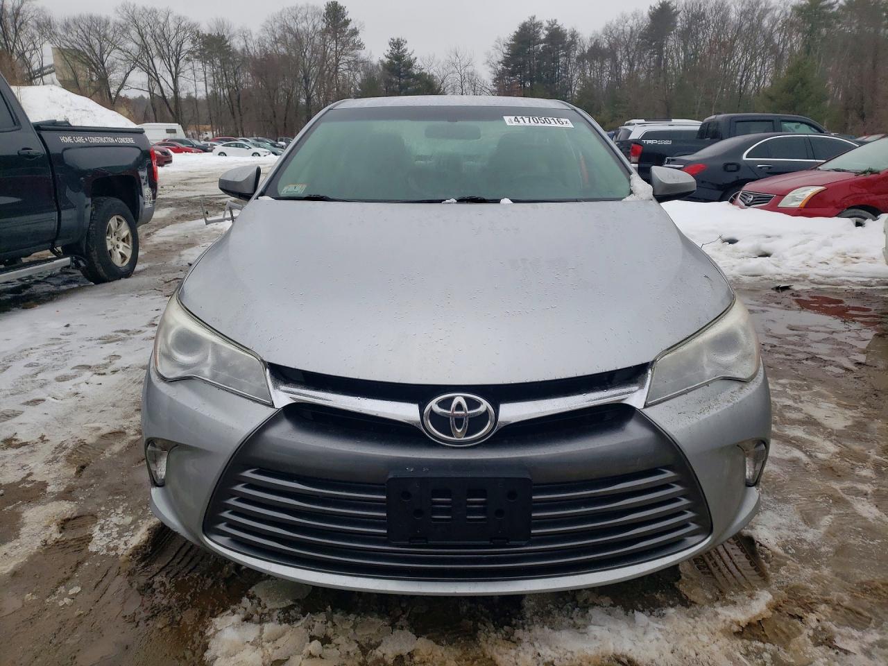 2017 TOYOTA CAMRY LE photo 5