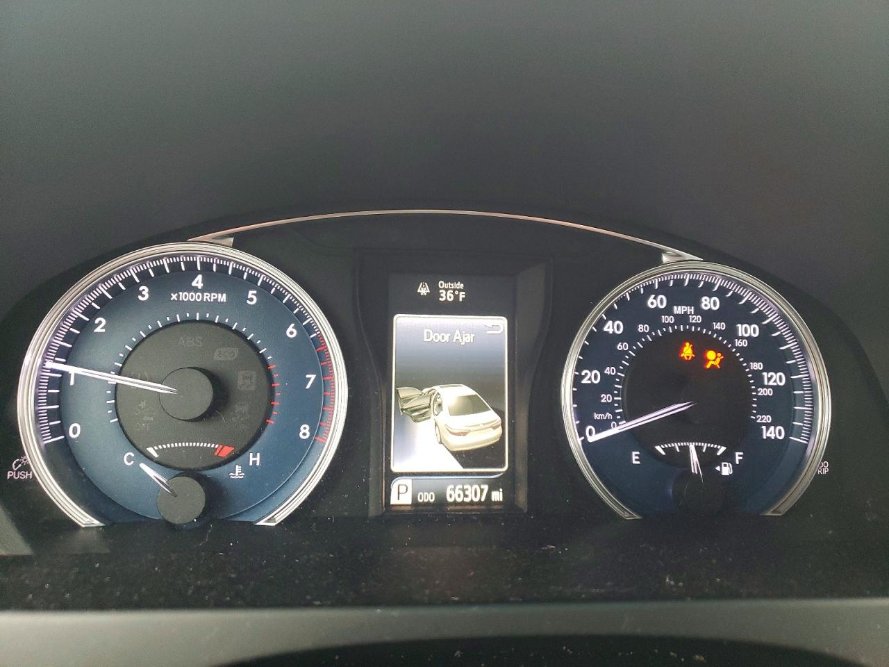 2017 TOYOTA CAMRY LE photo 9