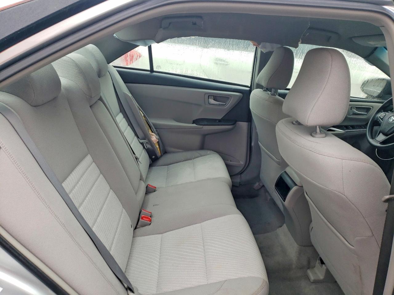 2017 TOYOTA CAMRY LE photo 10