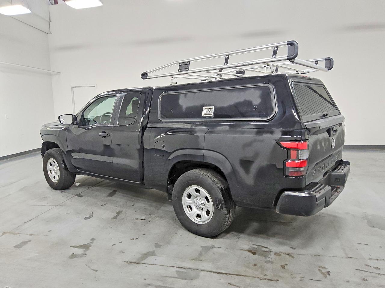 2024 NISSAN FRONTIER S photo 2