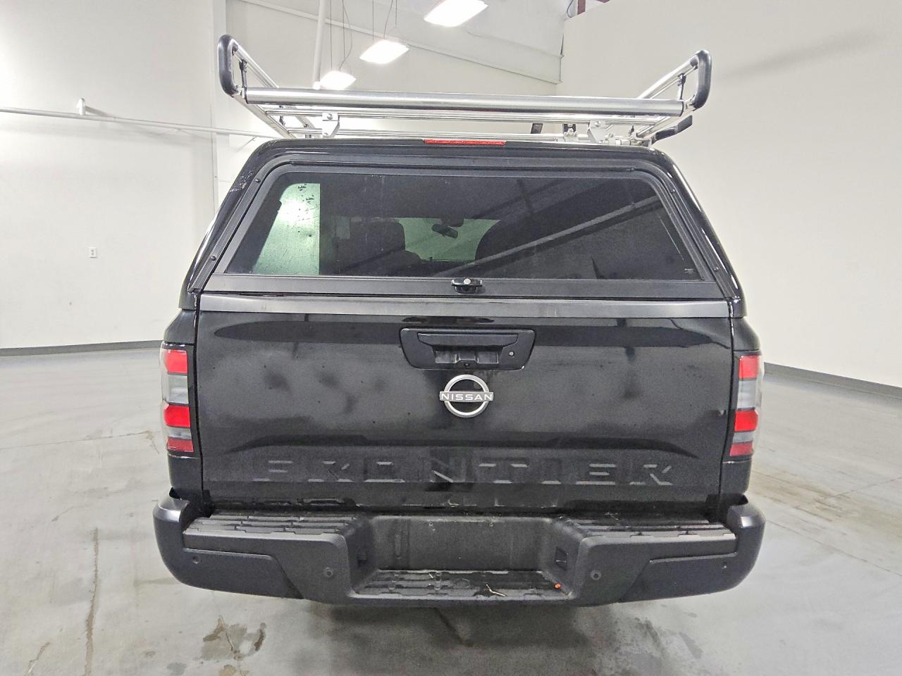 2024 NISSAN FRONTIER S photo 6