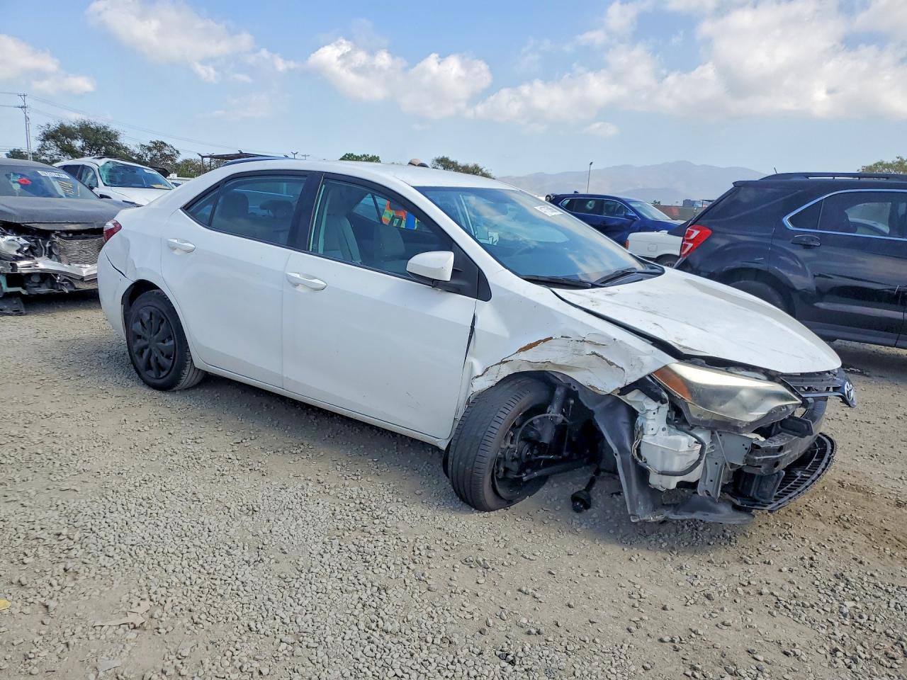2016 TOYOTA COROLLA LE photo 7