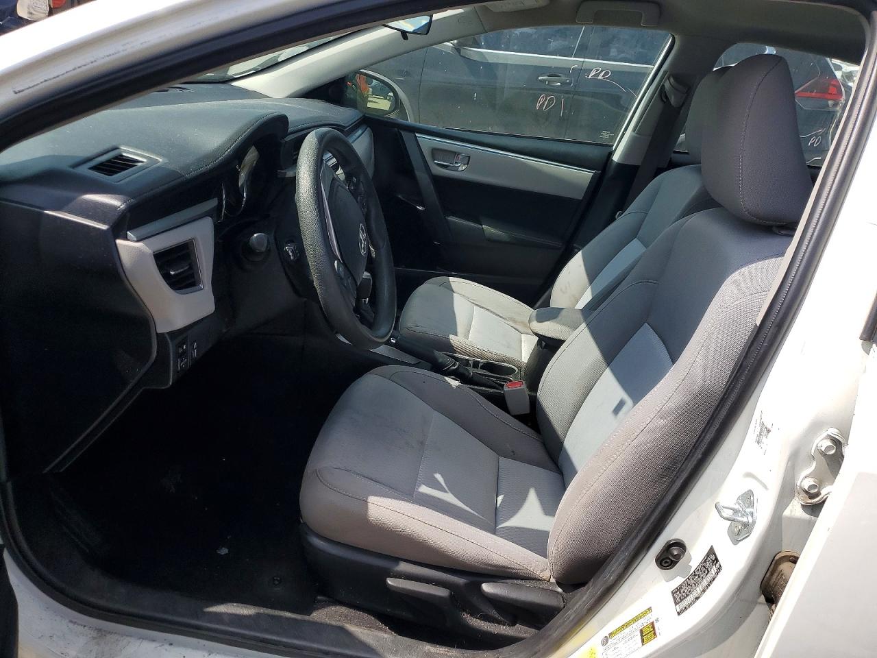 2016 TOYOTA COROLLA LE photo 13