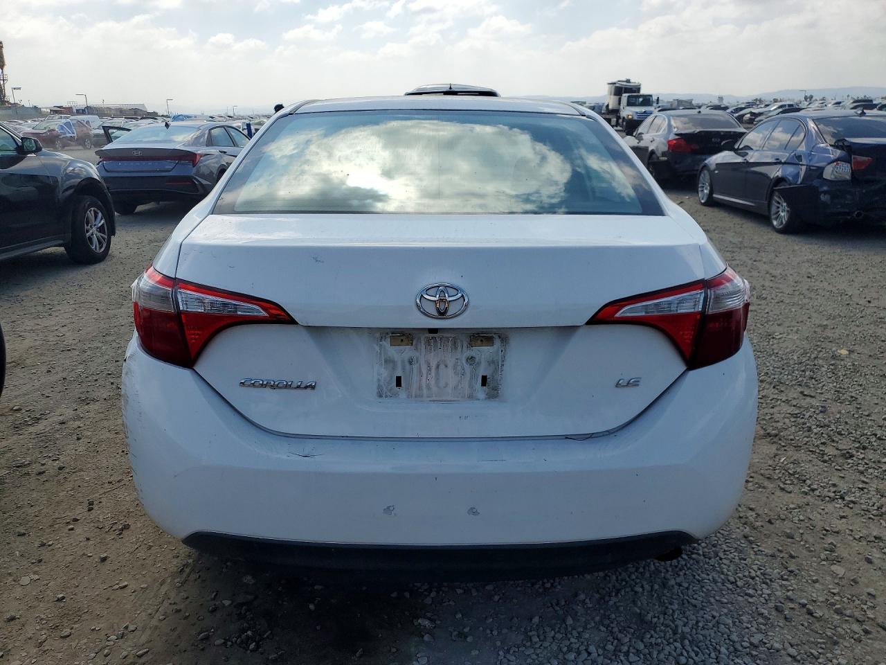 2016 TOYOTA COROLLA LE photo 11