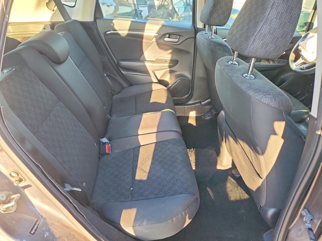2015 HONDA FIT LX photo 11